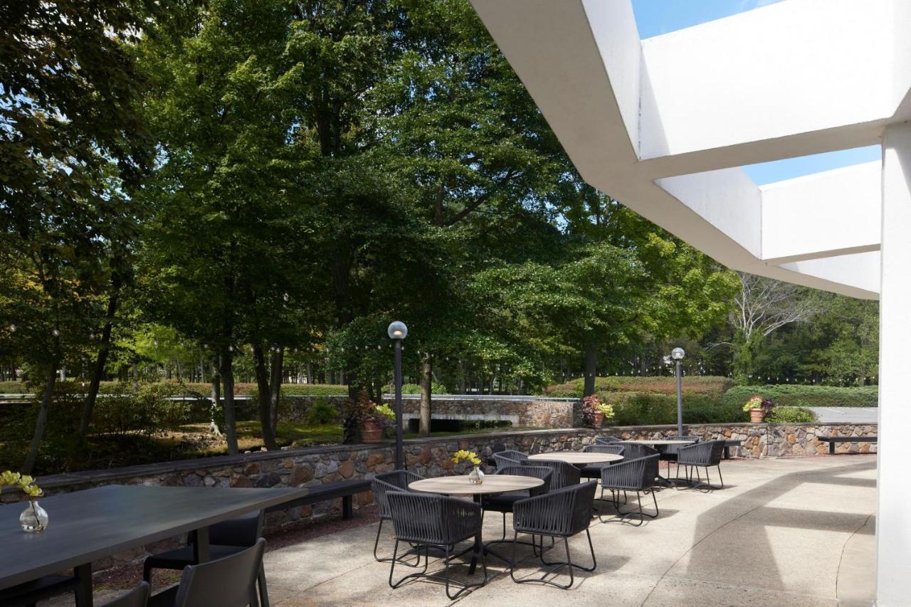 Marriott Park Ridge Hotel Exterior photo