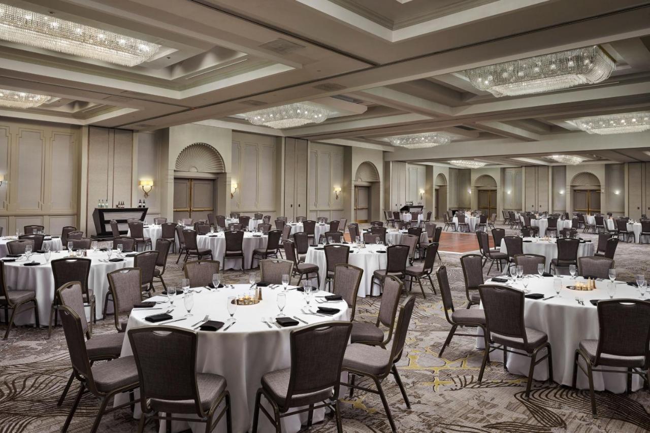 Marriott Park Ridge Hotel Exterior photo